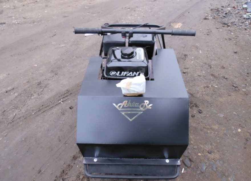 Мотобуксировщик AhtaR Зима 15 л/с с вариатором в Майкопе