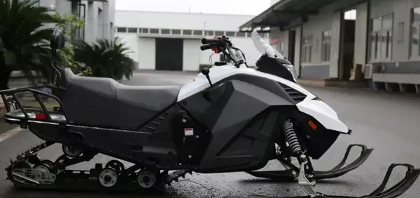 Снегоход ULAR 220 в Майкопе