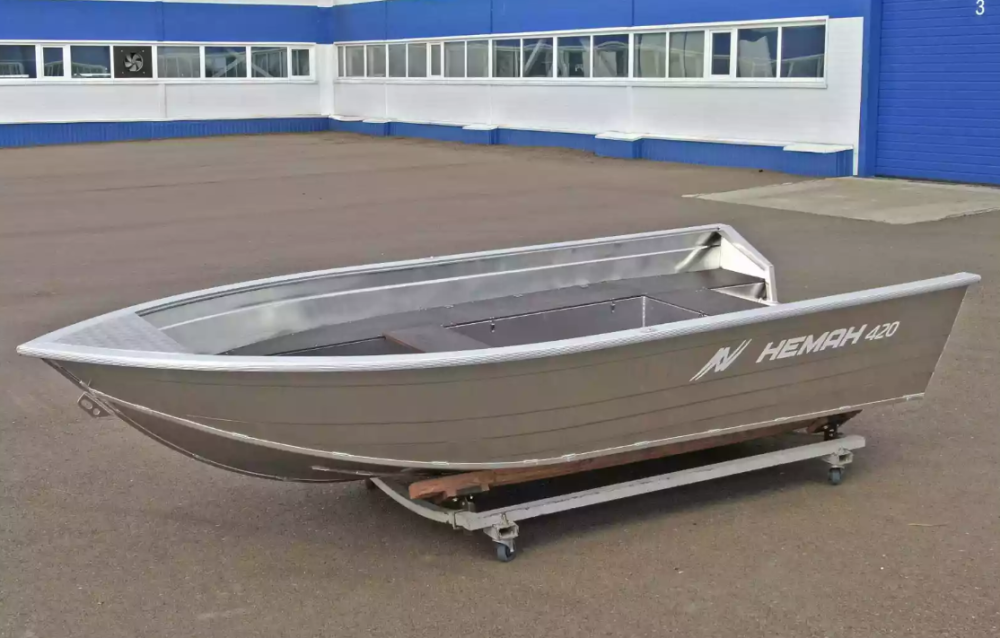 Алюминиевая лодка  Неман-420 в Майкопе