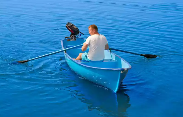 Стеклопластиковая лодка Омуль в Майкопе