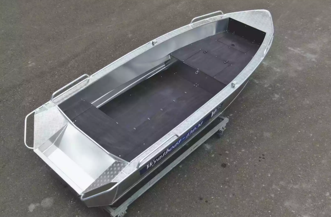 Алюминиевая лодка  Wyatboat-430М FISH в Майкопе