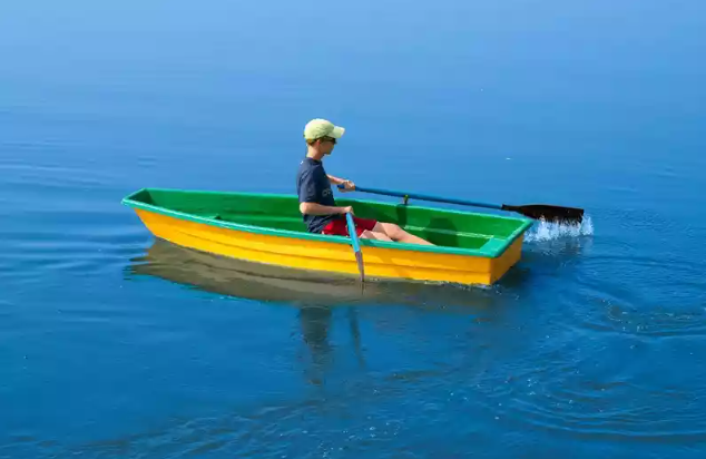 Стеклопластиковая лодка Малютка в Майкопе