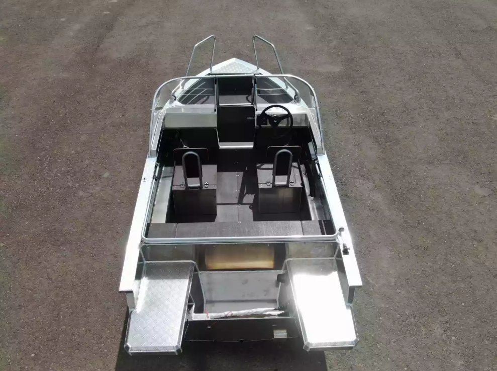 Алюминиевая лодка  Неман-400 DCM NEW в Майкопе