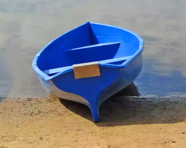 Стеклопластиковая лодка Омуль в Майкопе