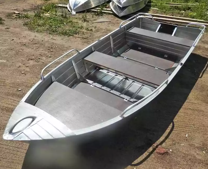 Алюминиевая лодка Вятка-Профи 37 в Майкопе