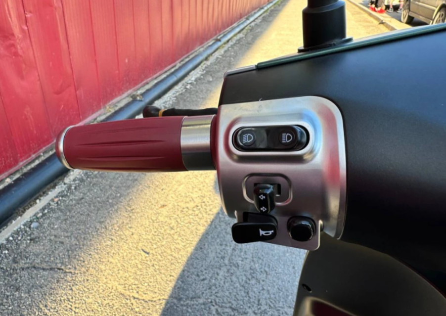 Скутер PROMAX Miami 240 (49) в Майкопе