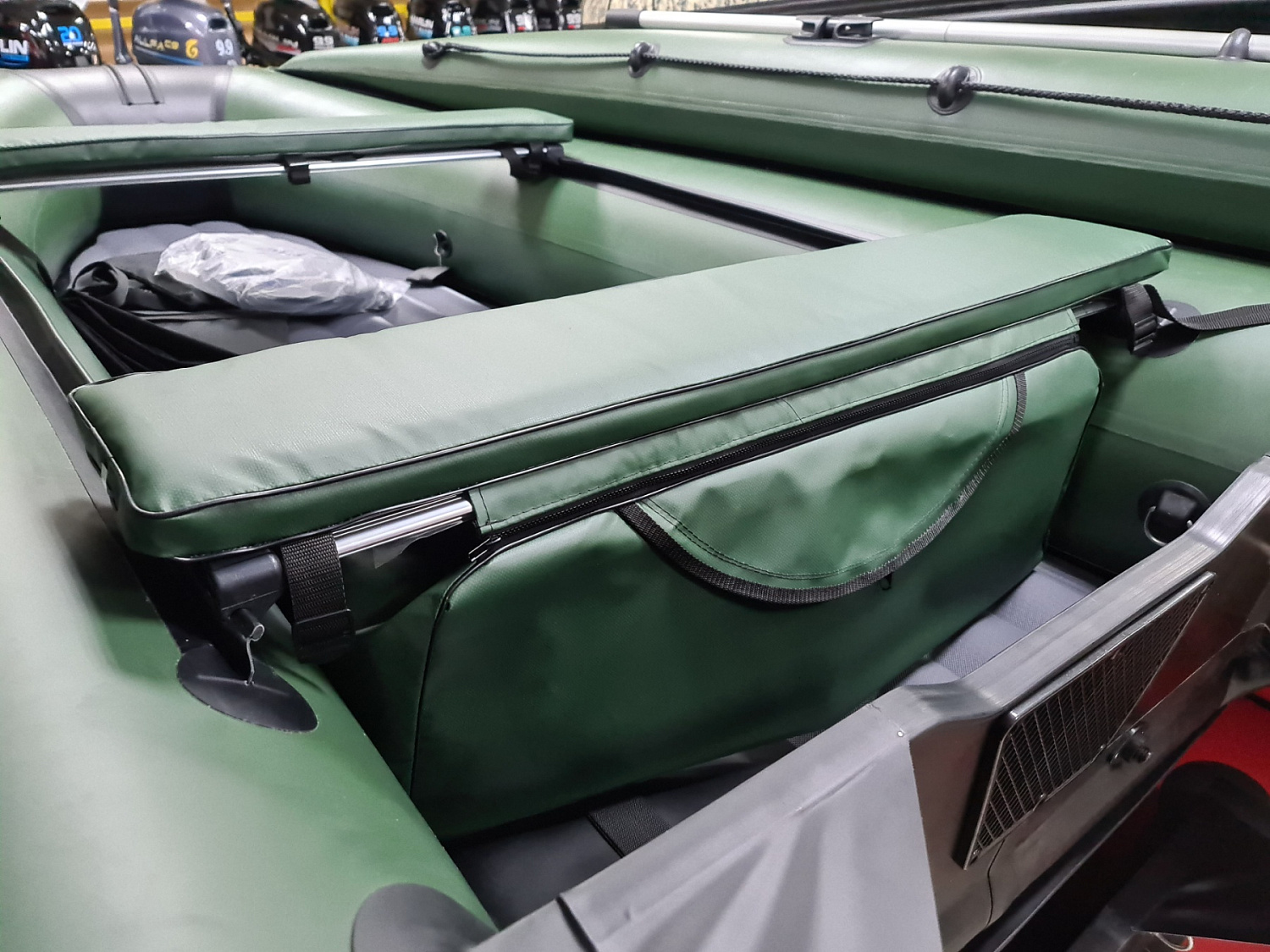 КОМПЛЕКТ МЯГКИХ НАКЛАДОК С СУМКОЙ ДЛЯ ЛОДОК 90Х20 ЗЕЛЕНЫЙ в Майкопе