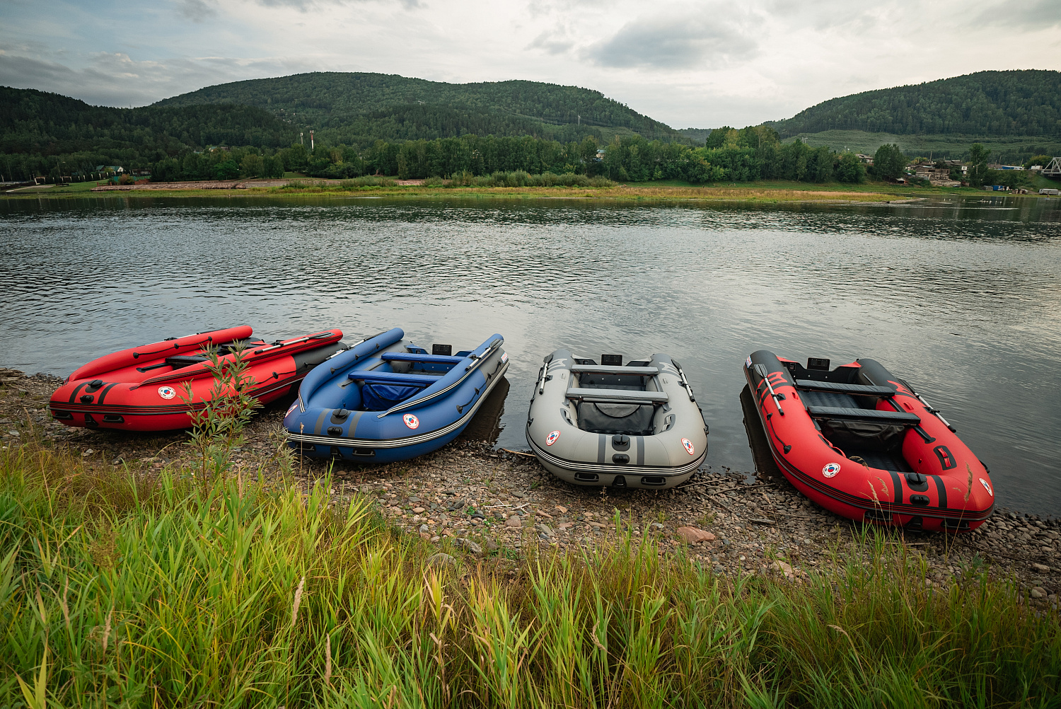 Лодка MISHIMO RIVER FJET PRO 430  под водомет в Майкопе